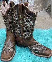 Ariat Boots Size 8